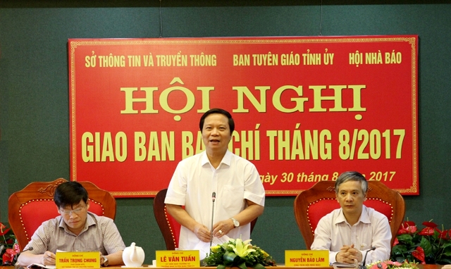 Hội nghị giao ban báo chí tháng 8