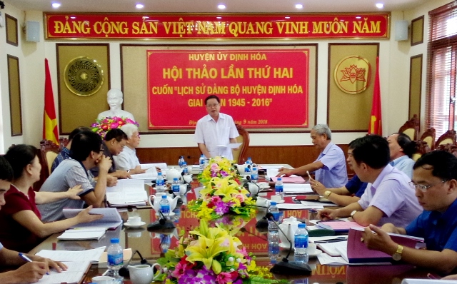 ảnh Hội thảo lịch sử đảng bộ huyện (1)